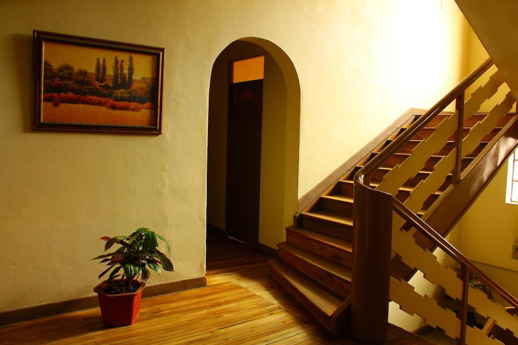 Check Inn Bed And Breakfast Cuenca Exterior photo